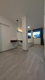 Bajo Capital Con Terraza y Aparcamiento Privado - Valverde - 3