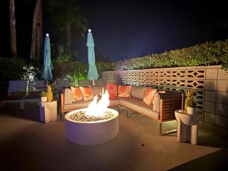 Mid Century Alexander Stunner in Vista Las Palmas Permit# 3800 - Palm Springs - 9