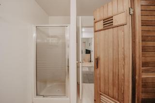 Mt Baker Rim Cabin 19 - Pet Friendly, WIFI, Hot Tub, Sleeps 10 - 1