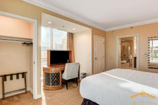 MGM Signature-02-602 1Br 2Ba Balcony Suite - 4