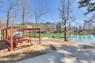 Deck, Grill and Dock Access Lake Keowee Retreat! - Seneca - 8
