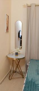 AFFORDABLE LUXURY STUDIO for Couple & Executives - 8