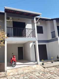 Sobrado Bombinhas 80m da praia - Bombinhas - 0