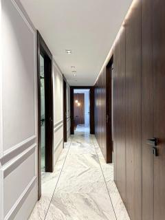 Luxurious 3-Bedroom Penthouse, Private Elevator, Breathtaking Views - 1