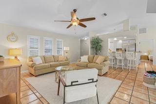 Private Pool Villa with Spa, Game Room and Golf Course View - Cape Coral - 5