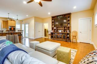 Spacious South Bend Home - Walk to Notre Dame! - South Bend - 7