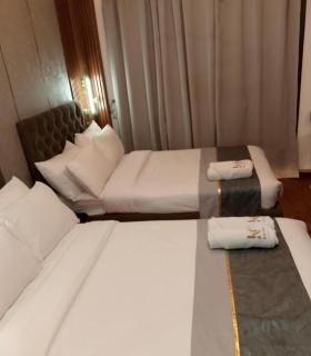 2 Double Beds with Balcony - Manila - 6