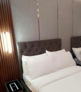 2 Double Beds with Balcony - Manila - 3