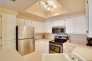 Walkable Scottsdale Gem with Pool Access - Scottsdale - 1
