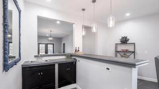 Laurel Cove Chalet - - 5