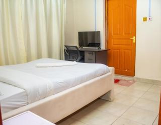 Luxury Two Bedroom Master & Suite Apartment - 1