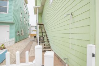 BeachView 54- Pet Friendly Rooftop Deck with Ocean Views - 3