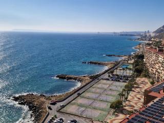 Vistas al mar. Gran salon. Playa a 1 minuto. WiFi - Alicante - 3
