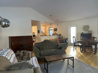 Stuart River Retreat - - 9