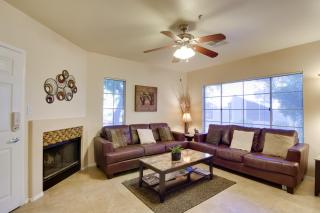 Walkable Scottsdale Gem with Pool Access - 0