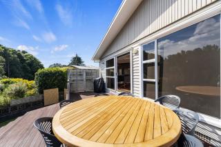 Seaside Weekender - New Plymouth Holiday Home - New Plymouth - 7