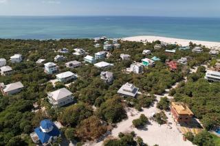 Come Together-consist of 2 Homes 4 Golf Carts 2 pools - Captiva - 0