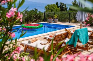 Seaside family friendly house with a swimming pool Mirca, Brac - 23797 - Supetar - 4