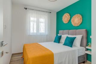 Apartments with parking space Trogir - 23860 - Trogir - 1