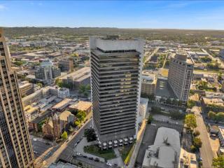 SkyLuxe Heights - Birmingham - 7