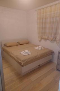 Apartments with parking spaces Kastel Sucurac, Kastela - 23868 - 2
