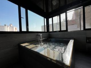 Private hottub Athens Skythens omonoia - 7
