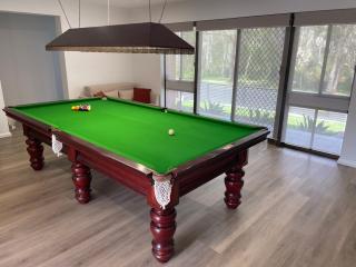 Waterfront Paradise with Jetty, BBQ, Pool table, & more - 1