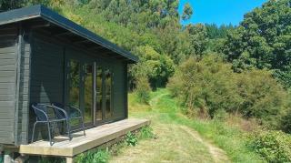 Okuti Cabin, Little River - - 7