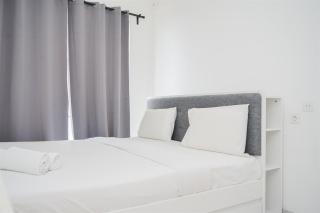 Comfy and Cozy Stay Studio Room at Sky House BSD Apartment By Travelio - 0