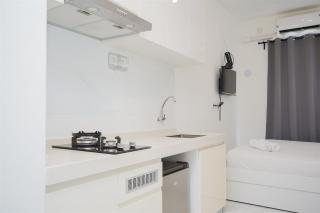 Comfy and Cozy Stay Studio Room at Sky House BSD Apartment By Travelio - 7