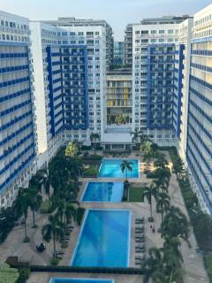 Sea Residences 2BR Pool View Unit for 4-8 pax - Beehive Stay MOA - Manila - 6