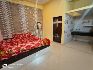Ganesh Lounge - - 3