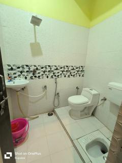 Ganesh Lounge - - 2