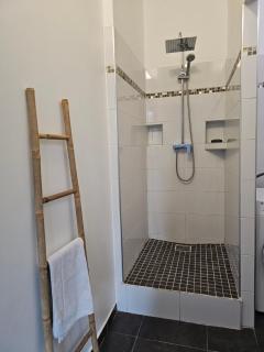 Charmant pied-à-terre coeur de ville - 3