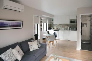 Luxury Stay - Parrot Nest - Brand New - 4