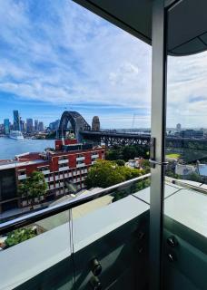 Sydney Harbour and CBD View Penthouse with Free Parking - Sydney - 1