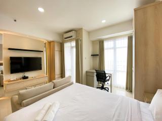Best Choice and Comfy Studio Vasanta Innopark Apartment By Travelio - Bekasi - 0