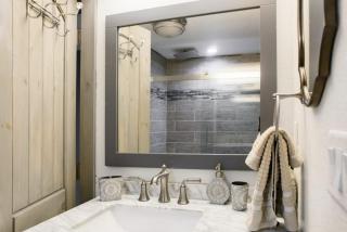 5 BR Luxurious-Gem Mansion in Heart of Denver - 1