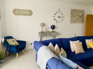 Stunning spacious 3 bedroom seafront apartment 2 minute walk to beach, shops, restaurants - Portsmouth - 5