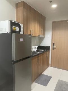 10 minutes from MOA - Cozy Condo with Hot Shower & Balcony - Manila - 3