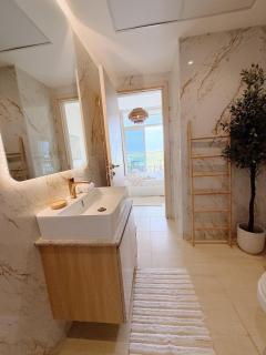 Luxury Boho Retreat Serene Lagoon Views - Abu Dhabi - 4