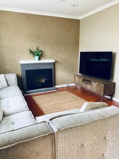 3 bedroom house perfect for work - 0