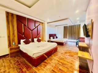 Residency's Royal Galaxy Palace - 4