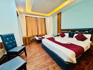Residency's Royal Galaxy Palace - 2