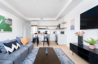 Large Victorian Sleeps 6 by UofT - 8