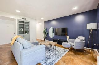Your Cozy King Suite Getaway - Sleeps 4 - Pool, Prkg - Austin - 9