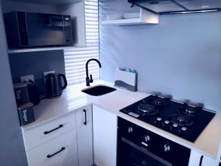 Stylish 1 Bedroom Apartment with Beautiful Sea View - Mossel Bay - 3