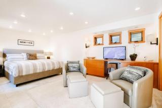 Luxe Beach House, Exceptional Waterfront Retreat - Eastsound - 5