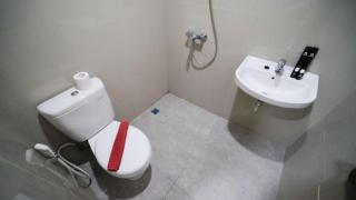 Nice and Comfy Studio at Grand Dharmahusada Lagoon Apartment By Travelio - Surabaya - 1