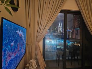 Beachtime 2BR with KLCC view & Infinity pool - 1